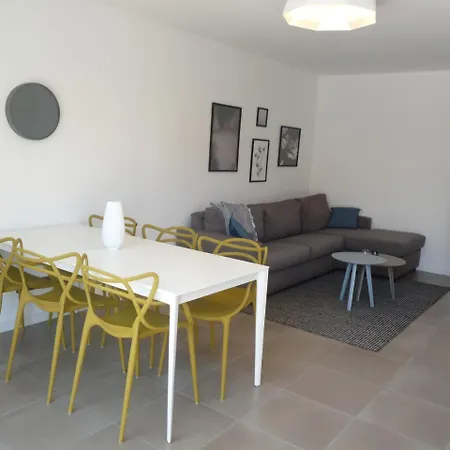 Secret Garden 203 Apartment