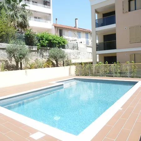 Secret Garden 203 Apartment *